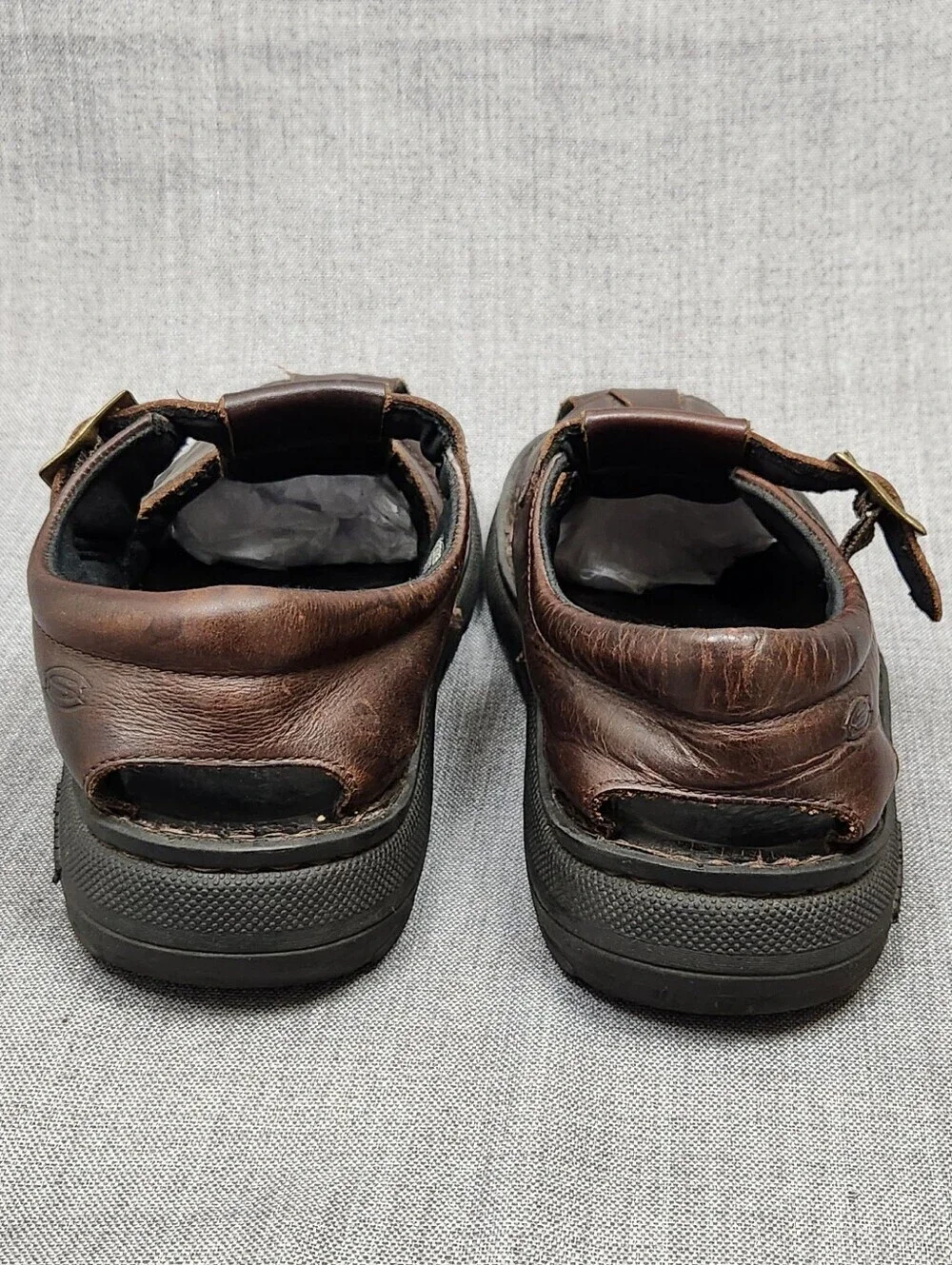 Skechers gently used